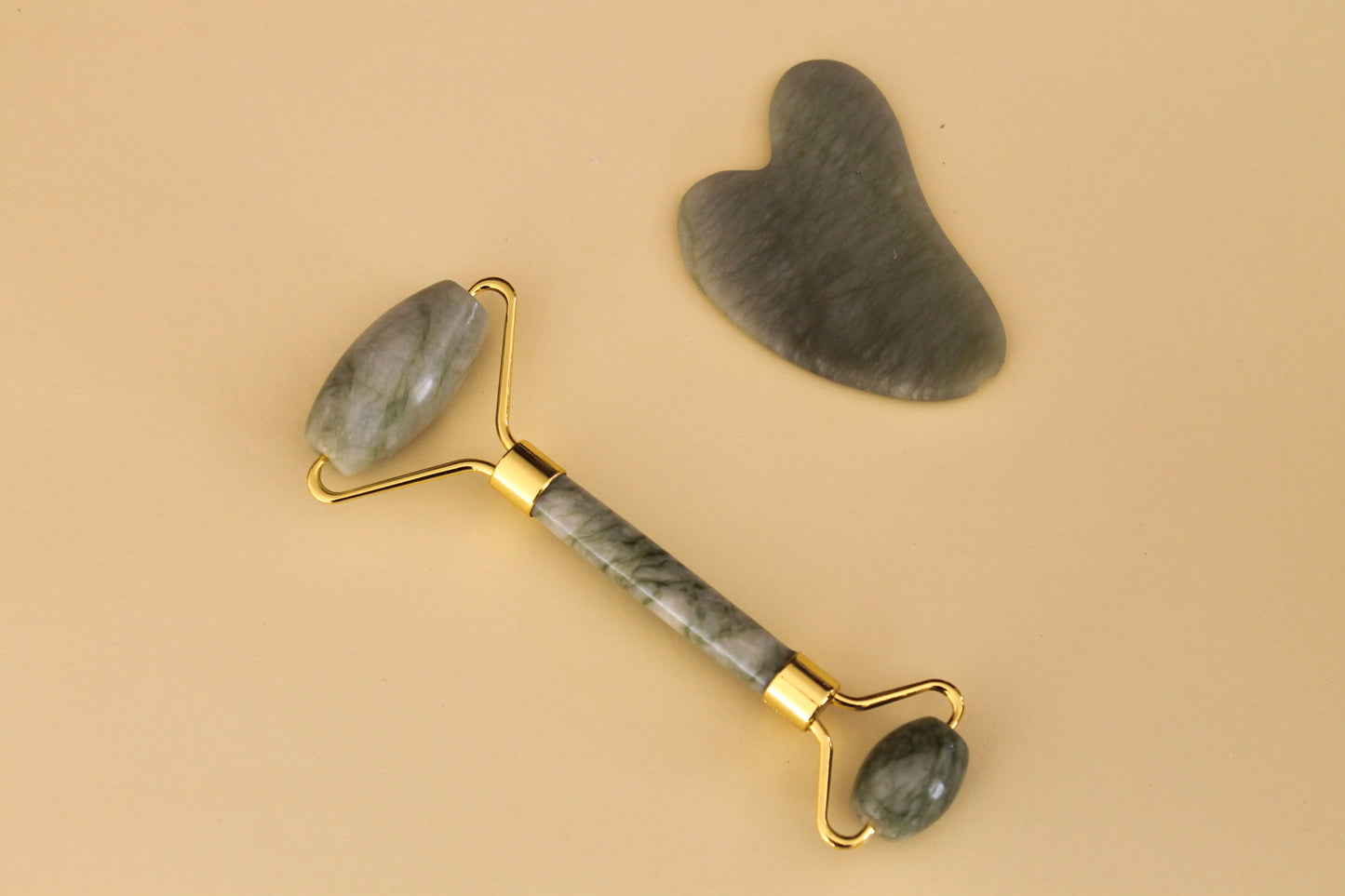 Kit de guasha y rodillo