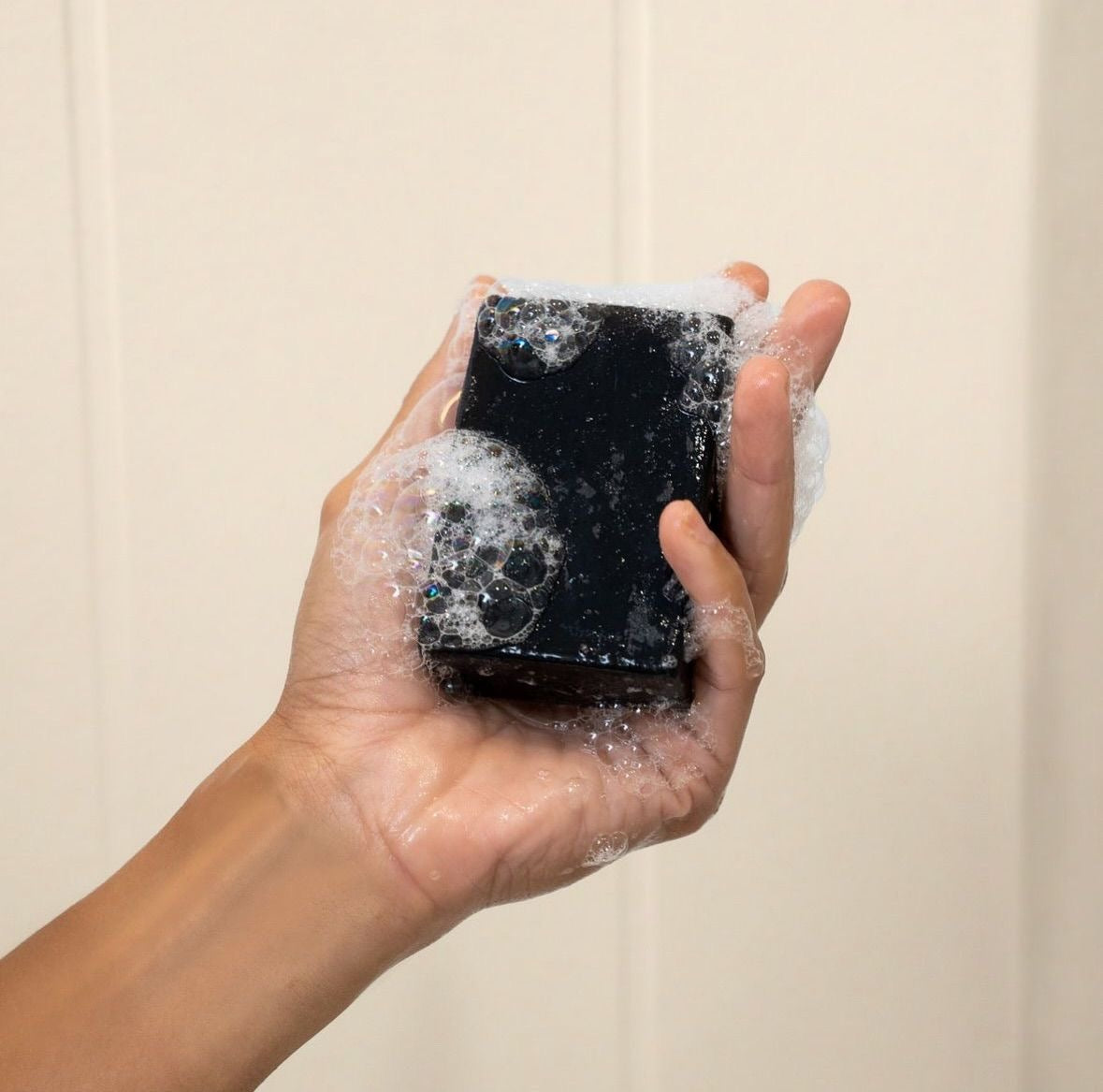 Jabón de Carbón Activado Natural